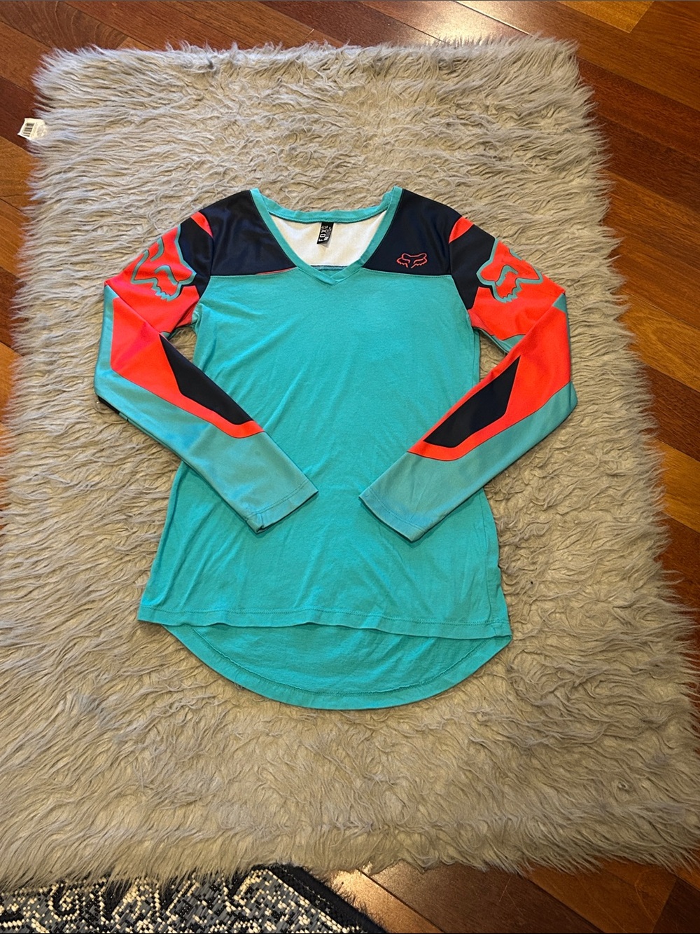 Fox‎ Women's Teal, Red And Navy Blue Long Sleeve V-Neck Top